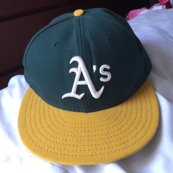 A's fitted cap - Picture 1 of 4