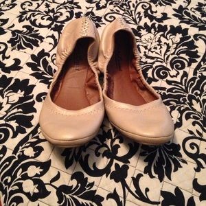 Lucky Brand nude flats