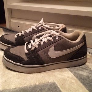 Women's Nike sneakers