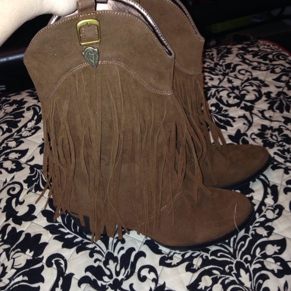 Fringe boots!