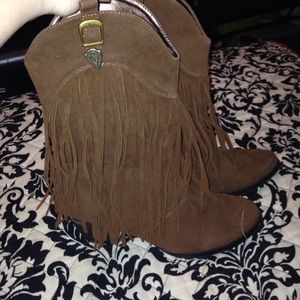 Fringe boots!
