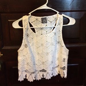 Cropped white lace printed tank