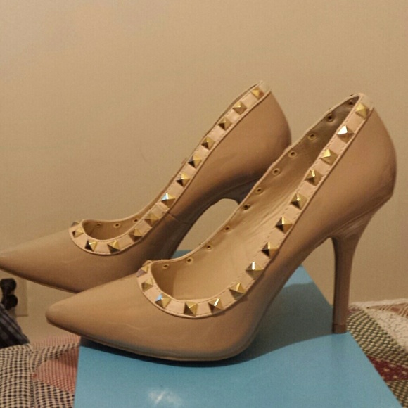 Nude heels