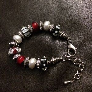 Black red Pearl bracelet