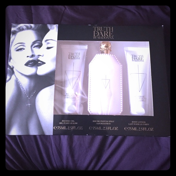 Truth or Dare by Madonna Fragrance Set