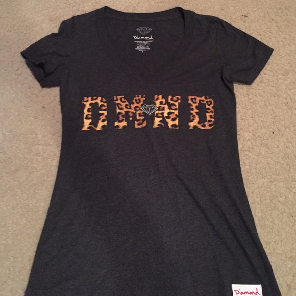 Diamond v-neck