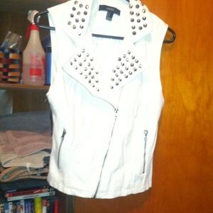 White/cream pleather vest with zippers and spikes