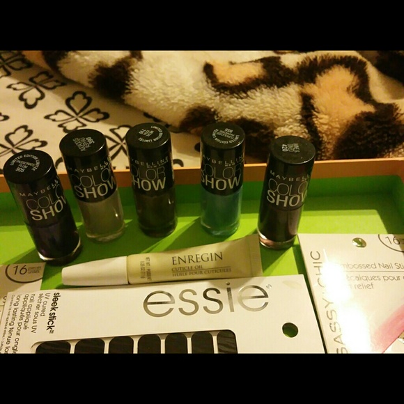 Brand New Nail Bundle - Picture 2 of 3