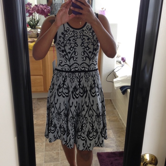 NWT Black/white dress