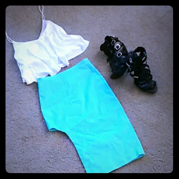 Size medium body con asymmetrical skirt