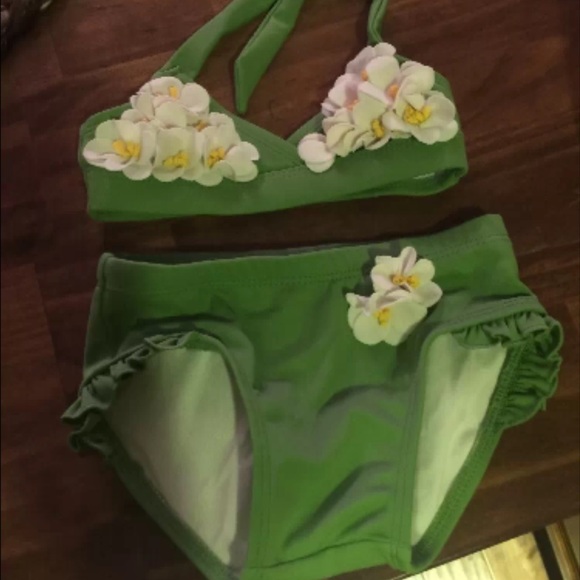 Janie and jack 12-18 months used once for a hour