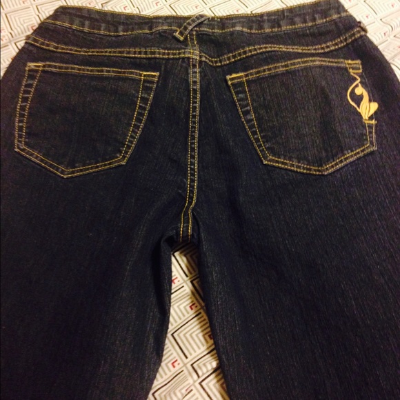 Jeans - Picture 2 of 2