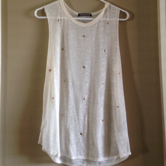 Beige tank top