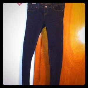 Very dark denim, skinny jeggings