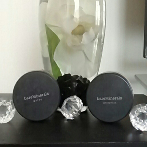 Bare minerals loose powder foundation