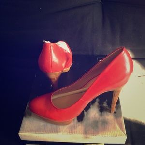 DV by Dolce Vida Bryce Leather Pumps