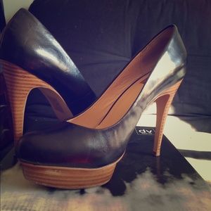 DV by Dolce Vida Bryce platform pump