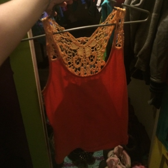 Tank top . - Picture 2 of 2
