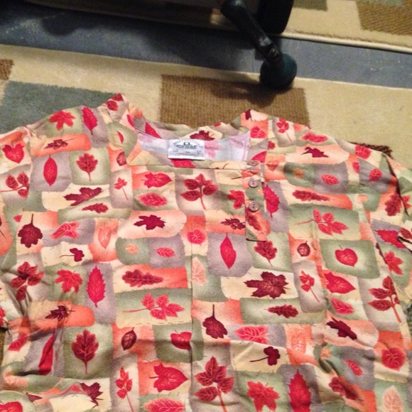 SOLD****Scrub top
