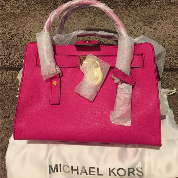 ♥️SOLD♥️Michael Kors Hamilton Raspberry - Picture 1 of 3