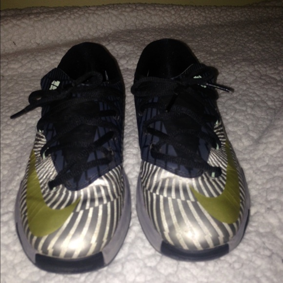 Kd 6 size 3y
