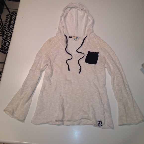 Roxy Sweaters - Hooded beach sweater !!!🎉 Price drop!