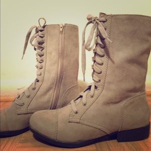 👢Grey suede combat boots👢