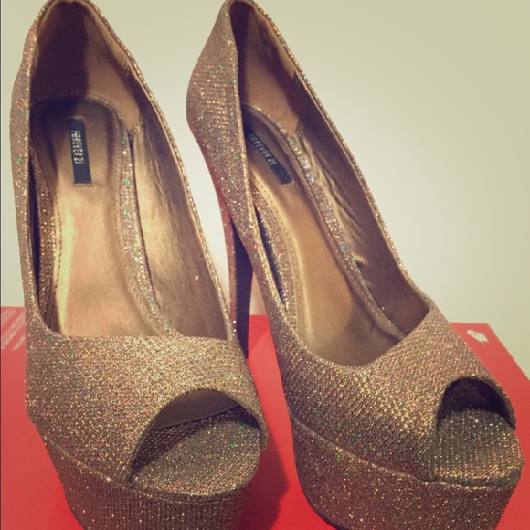 [SOLD] 👠 5 inch open toes heels 👠