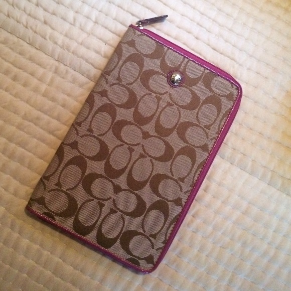 Coach Signature Tablet E-Reader Case