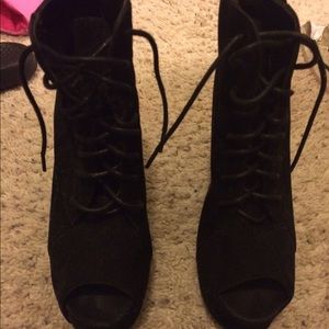 black booties heels 🚫SOLD🚫