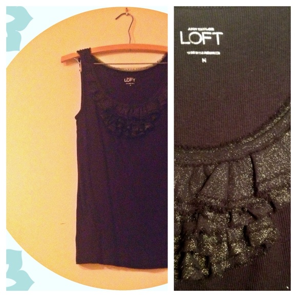 ❤️sold❤️🌘Black Tank Top🌔
