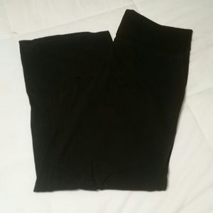 Black yoga pants