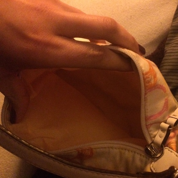 Coach purse - Picture 2 of 3