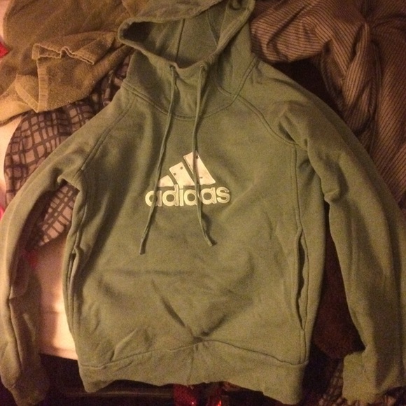 Adidas Sweaters - Adidas sweatshirt