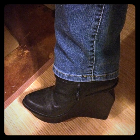 NOT FOR SALE. extra Jeffery Campbell photos - Picture 1 of 2