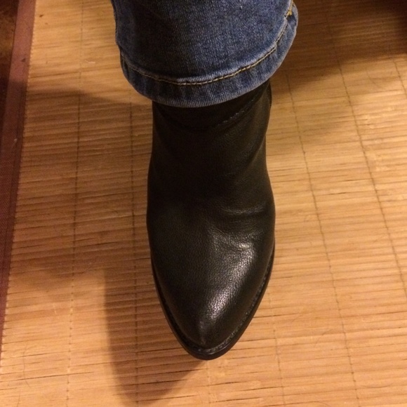 NOT FOR SALE. extra Jeffery Campbell photos - Picture 2 of 2