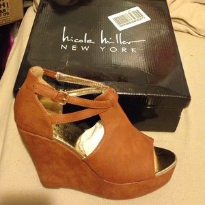 Nicole Miller Wedges