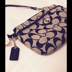 New with tag coach wristlet