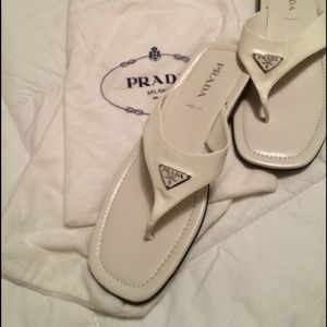 Prada flip flop (white)