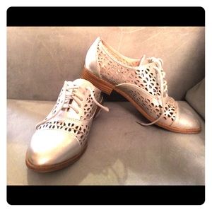 SOLD::::Silver cutout spats