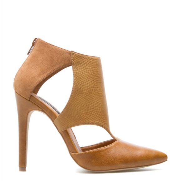 Sophia and Lee "Sheldon" barely worn heels - Picture 2 of 4