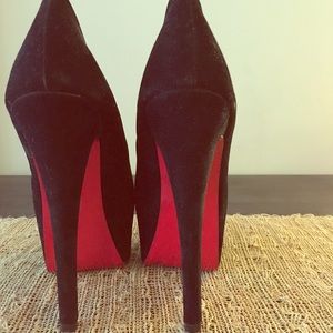 Red bottom pumps