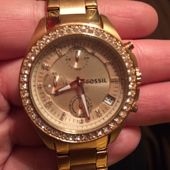 Rose Gold Fossil Watch - Picture 1 of 2