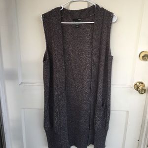Shimmery long knitted vest/cardigan