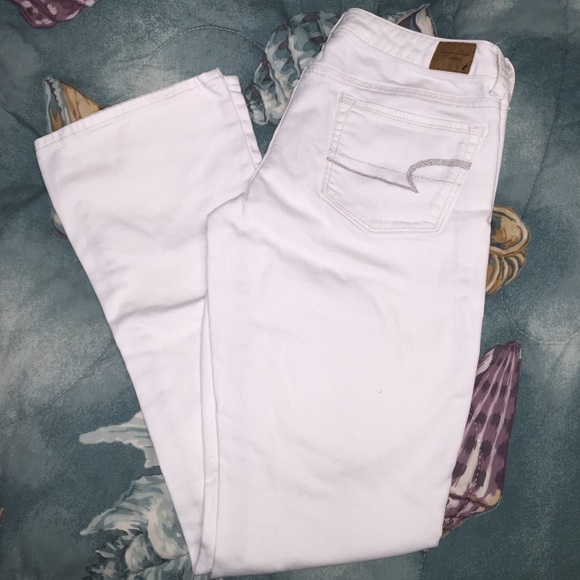 American eagle white skinny kick jeans