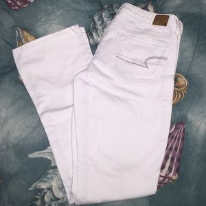 American eagle white skinny kick jeans