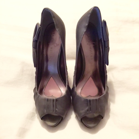Silk Gray Paris Hilton Pumps - Picture 1 of 4