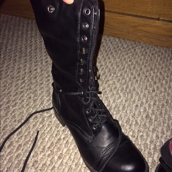 SOLD on ♏️ - Picture 3 of 4