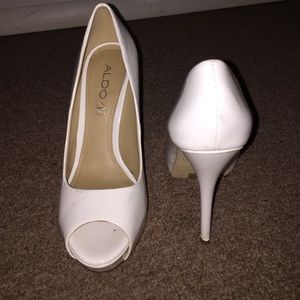 Aldo White peep toe pumps