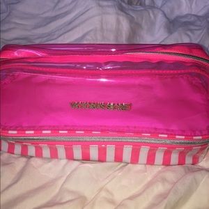 Victoria makeup bag